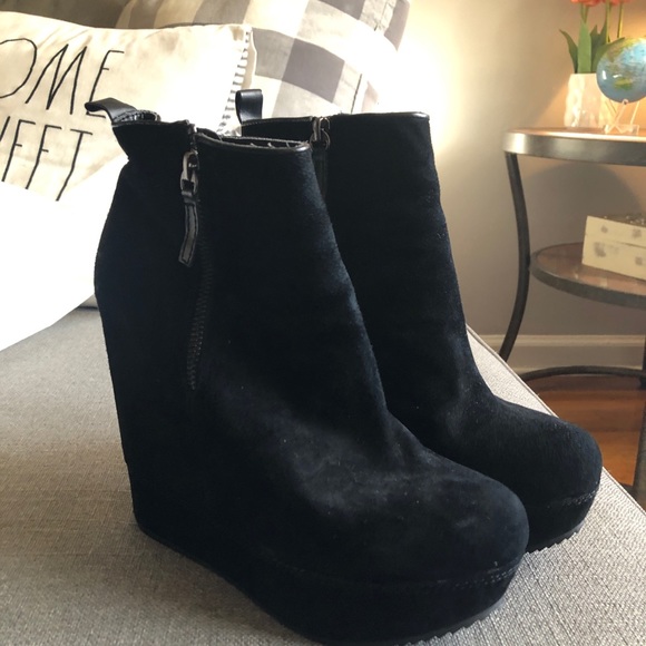 Aldo Shoes - Suede wedge black Aldo shoes